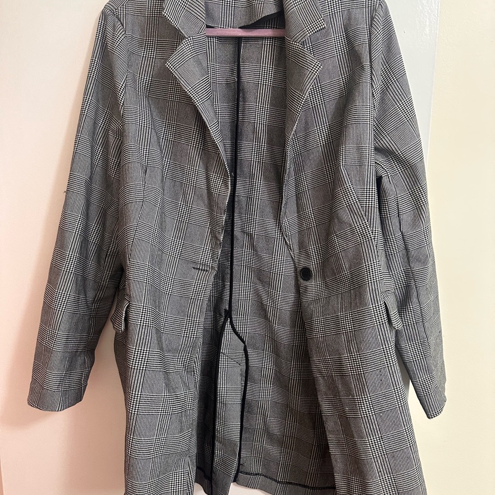 Adrianna Papell Black and White Plaid Blazer